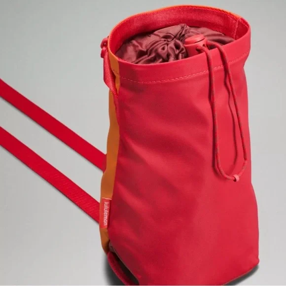 NWT Lululemon Athletica Waterbottle Crossbody Bag 2.5L - Picture 3 of 6